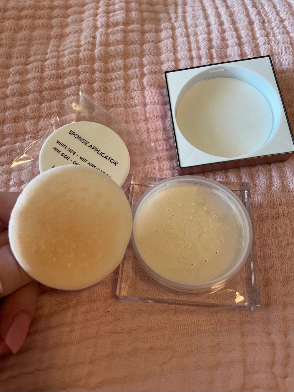 Rose Gold Compact Blush with Sponge Applicator
